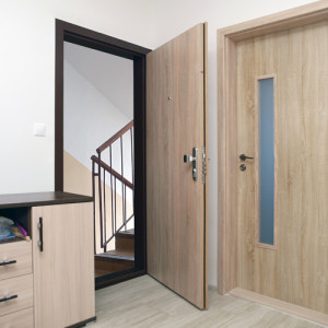 ADLO - Security door LISBEO, door finish DNO 517 Oak Noma, apartment entrance door