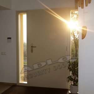 ADLO - security door ADUO, plain for the exterior, with side skylights