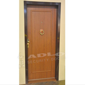 ADLO - security door ARDEN, slat L100, Termo Exterior, with a door-knocker, from the outside