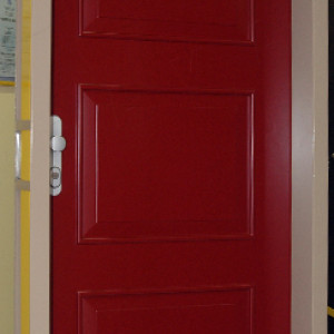 ADLO - Security door TEDUO, surface RAL 3004, panel Color K200