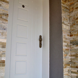 ADLO - Security exterior door Tesim, profile F553, door surface Color RAL 9016