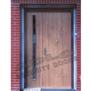 ADLO - security door TEDUO, with atypical side-skylight and door-knock