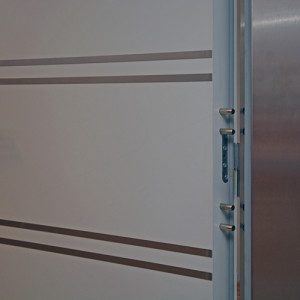 ADLO - Security Termo door ADUO, slat design, flat slats Anticoro, Termo doorframe Anticoro