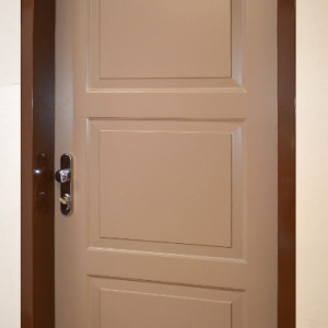 ADLO - Security door ADUO, door design Casette K200, door surface sprayed Colour