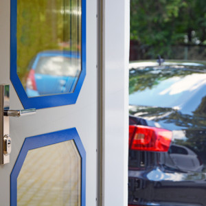 ADLO - Security Termo door Teduo, glass PS221, slat finish Color RAL2010