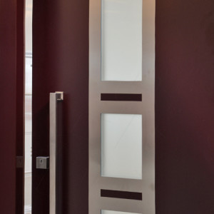 ADLO - Security door ADUO, design NOBLESSE, Termo Exterior for a family home, vertical door knob