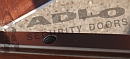 Floor-mounted locking mechanism