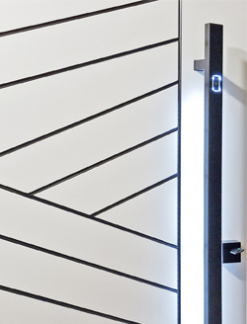 Vertical Resist handle, Black matt - Square H-800L, LED backlight, Touch sensor (requires grommet)